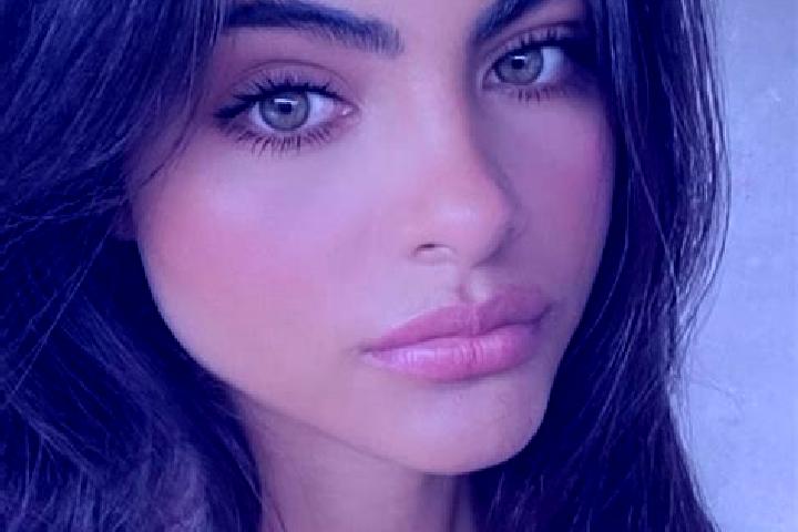 Avery, 36, a brunette dark-eyed european companion based in Javornik. Offering Dinner Date, 69, Travel Companion, Party Girl. Available for incall and outcal...