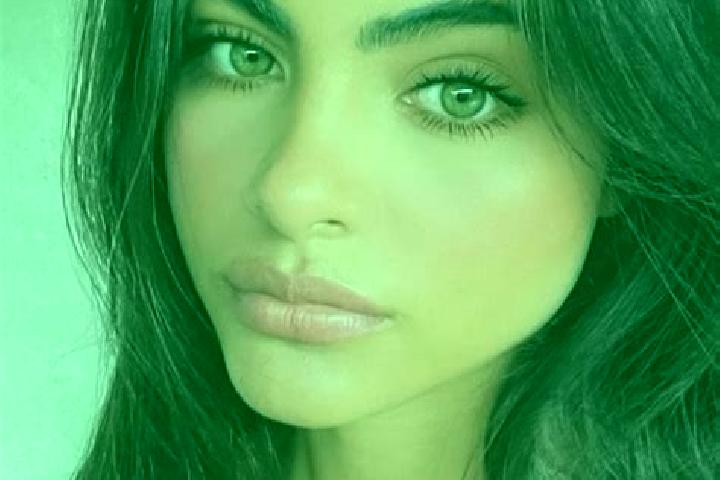 Avery, 36, a brunette grey-eyed middle eastern companion based in Zarih. Offering A-Level, Dinner Date, Striptease, 69, Deep French Kissing. Available for in...