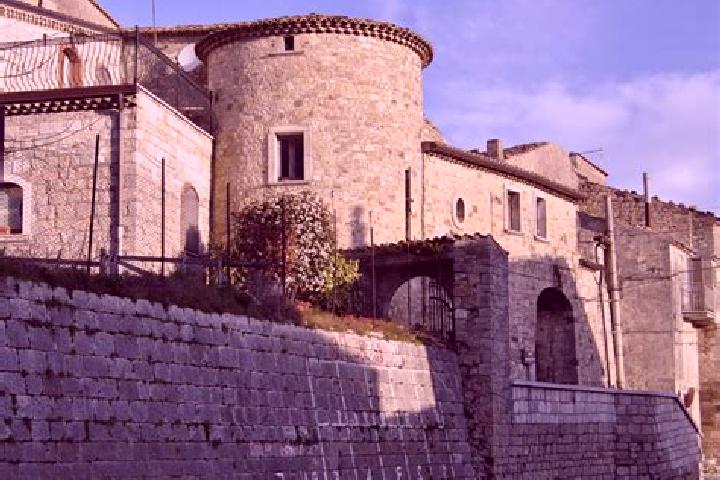 Avery, 36 — Escort in Montefalcone di Val Fortore, Italy