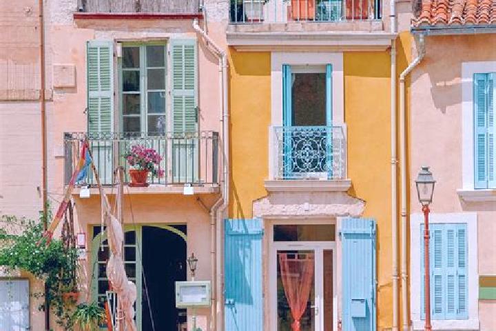 Avery, 36 — Escort in Souvigne, France