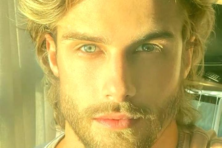 Avery, 37, a dark blonde blue-eyed middle eastern companion based in Anduins. Offering Prostate Massage, Dinner Date, Couples. Available for incall and outca...