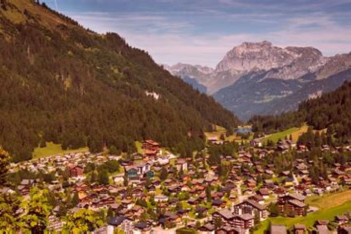 Avery, 37 — Escort in Morgins, Switzerland