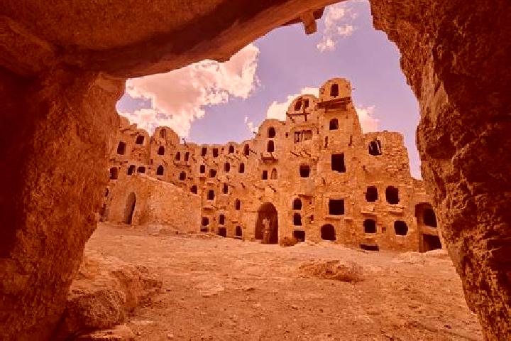 Avery, 37 — Escort in Qasr Abu Hadi, Libya