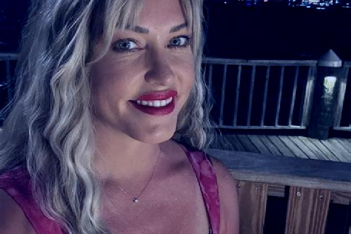 Avery, 37 — Escort in Sabetha, United States
