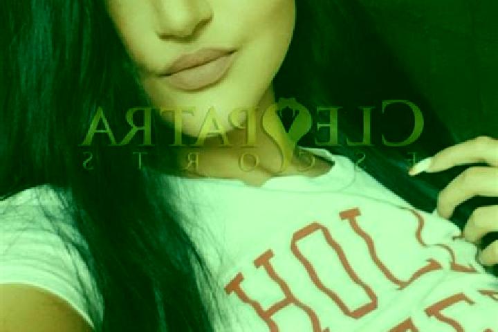 Avery, 38, a black dark-eyed ebony companion based in Chorna Hora. Offering Girlfriend Experience, Fetish, BDSM, Dinner Date, Tantra. Available for incall an...