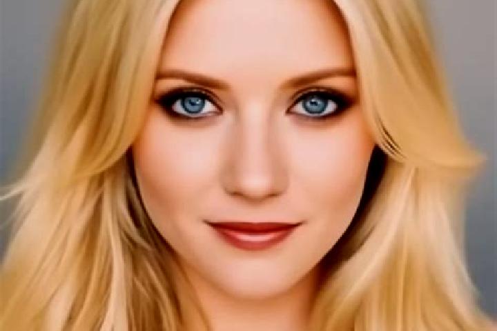 Avery, 38, a blonde dark-eyed caucasian companion based in Saujil. Offering Overnight, Duos, GFE. Available for incall and outcall, day and evening dates.