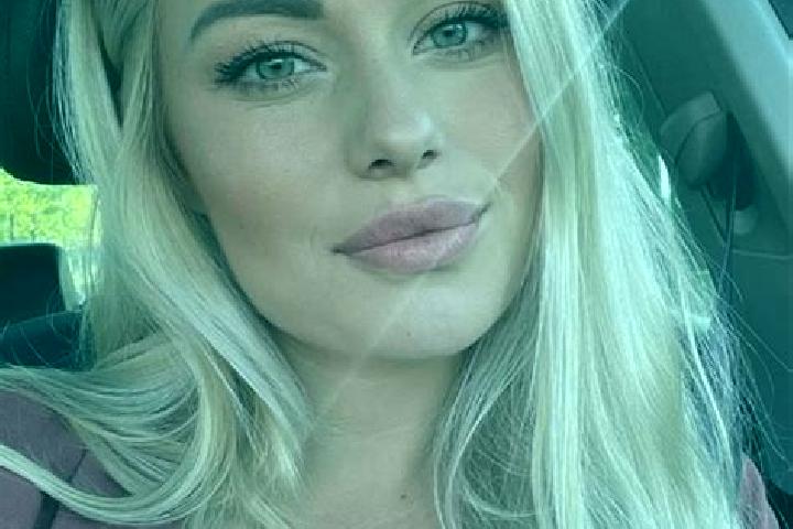 Avery, 38, a blonde hazel-eyed caribbean companion based in Dun-sur-Auron. Offering Tantra, Roleplay, Couples. Available for incall and outcall, overnight bo...