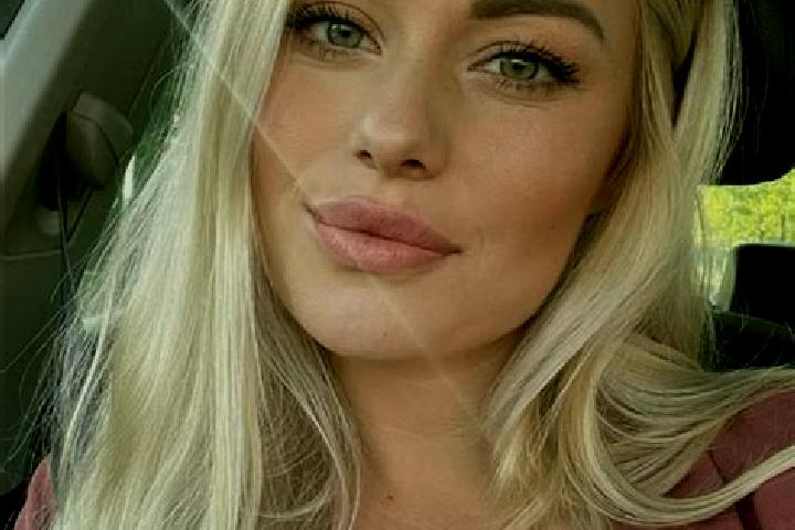 Avery, 38, a blonde hazel-eyed indian companion based in Ljungbyhed. Offering Erotic Massage, Girlfriend Experience, Prostate Massage. Available for incall a...