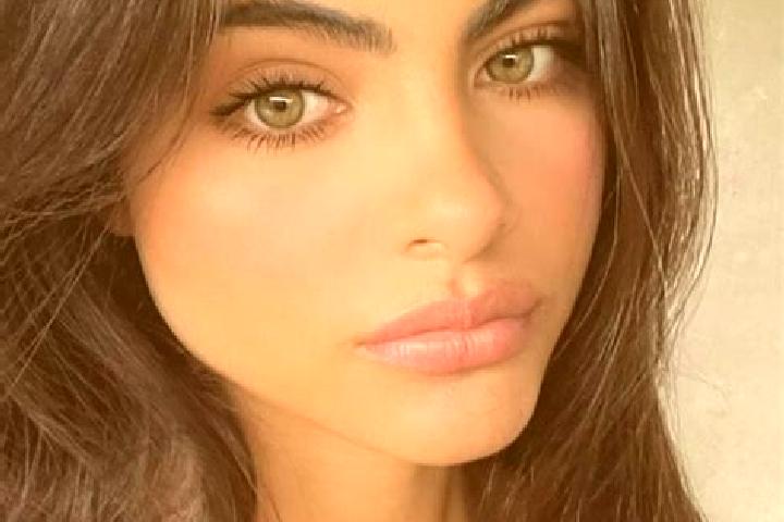 Avery, 38, a brunette green-eyed caucasian companion based in Thum. Offering 69, Fetish, A-Level, Prostate Massage. Available for incall and outcall, overnig...
