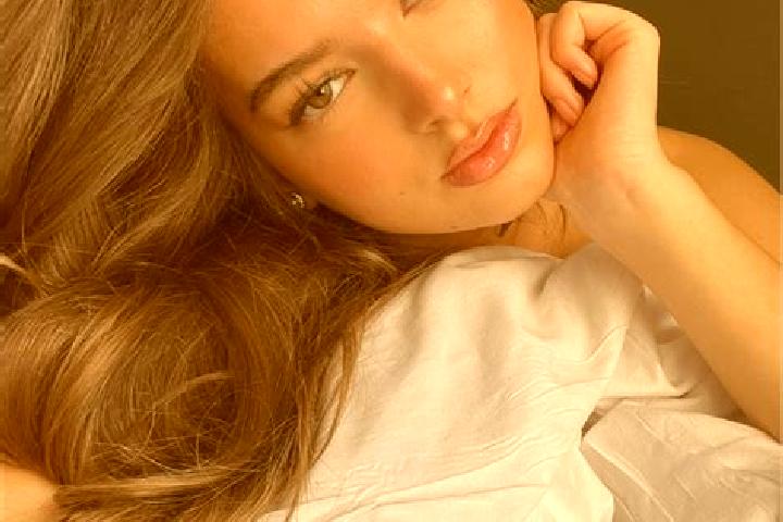 Avery, 38, a chestnut hazel-eyed latina companion based in Montecatini Val di Cecina. Offering Prostate Massage, Girlfriend Experience, Party Girl. Available...