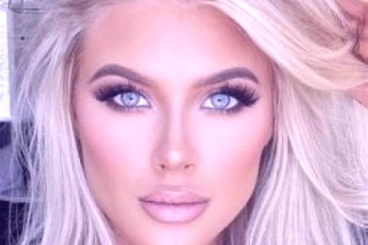 Avery, 38, a platinum blonde hazel-eyed ebony companion based in Maqellare. Offering Striptease, Travel Companion, Massage. Available for incall and outcall,...