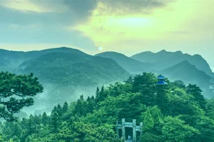 Avery, 38 — Escort in Lushan, China