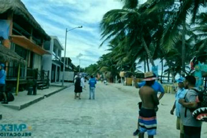 Avery, 38 — Escort in Mahahual, Mexico