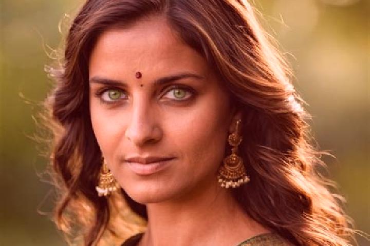 Avery, 39, a brunette green-eyed indian companion based in Schirgiswalde. Offering Couples, A-Level, CIM, Duos. Available for incall and outcall, day and eve...