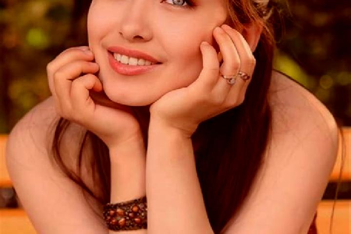 Avery, 39, a red blue-eyed asian companion based in Chinnamanur. Offering 69, Tantra, Deep French Kissing, Duos. Available for incall and outcall, day and ev...