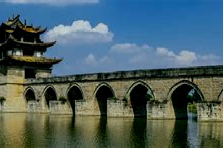 Avery, 39 — Escort in Jianshui, China