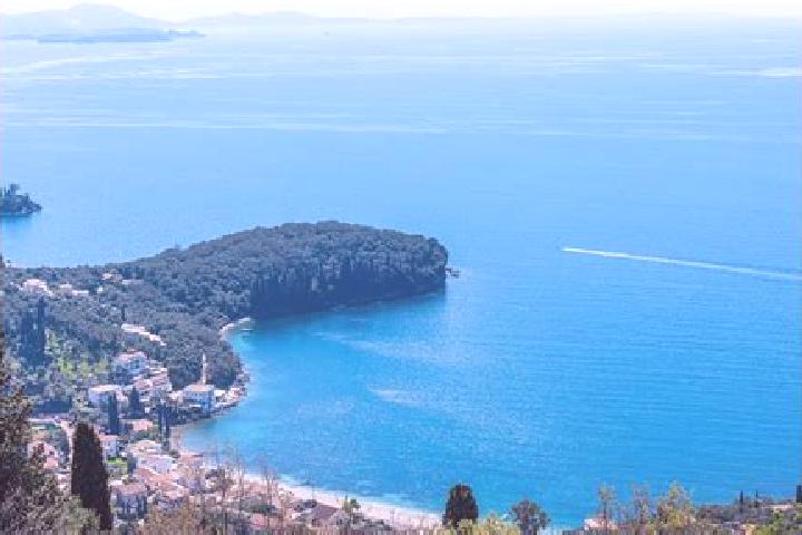 Avery, 39 — Escort in Kouloura, Greece