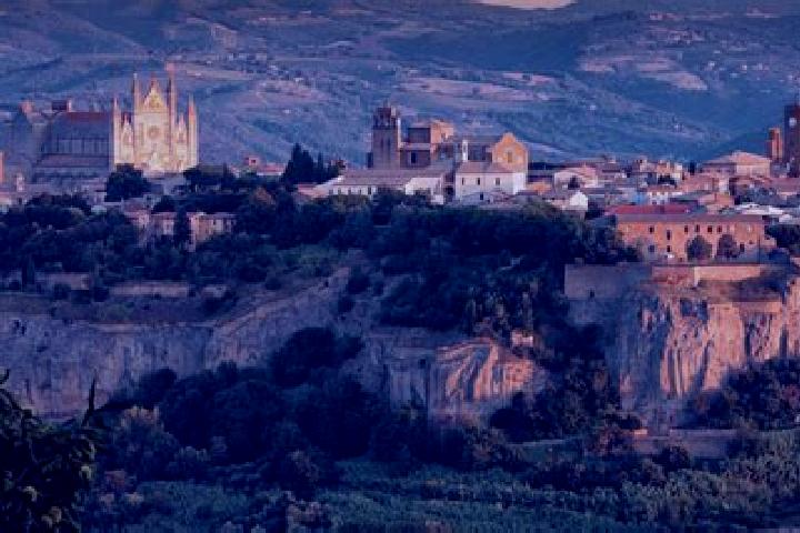 Avery, 39 — Escort in Orvieto Scalo, Italy