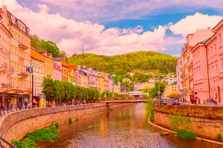 Avery, 39 — Escort in Tepla, Czech Republic