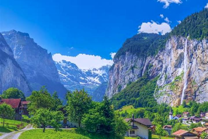 Browse escort listings across 38 pages of cities in Switzerland. Local companions, services and rates. Page 11 of 38.