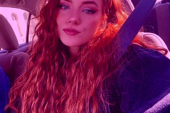 Chloe, 20, a auburn amber-eyed caucasian companion based in Azhoor. Offering 69, Couples, Party Girl, GFE, Deep French Kissing. Available for incall and outc...