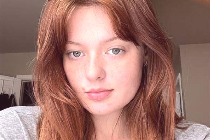 Chloe, 20, a auburn grey-eyed indian companion based in Santa Clara. Offering Duos, Roleplay, GFE. Available for incall and outcall, day and evening dates.