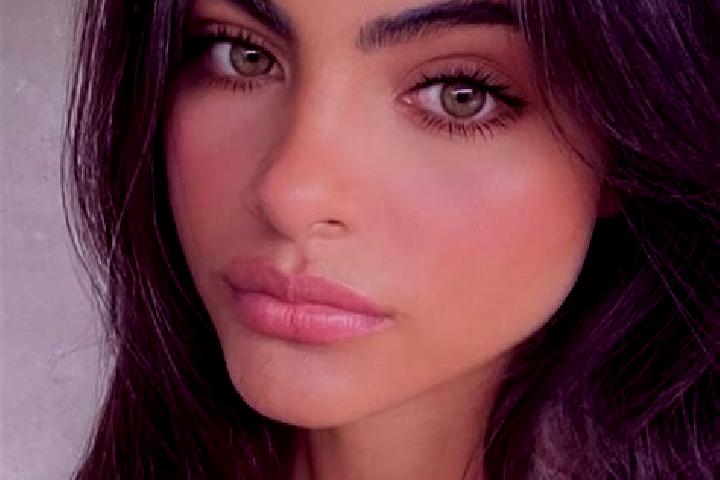 Chloe, 20, a black hazel-eyed middle eastern companion based in Slavce. Offering Dinner Date, Tantra, Striptease, 69. Available for incall and outcall, day a...