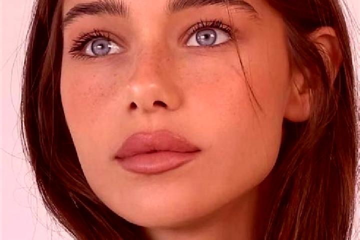Chloe, 20, a brunette blue-eyed mixed companion based in La Estancia del Refugio. Offering Travel Companion, Girlfriend Experience, Party Girl. Available for...