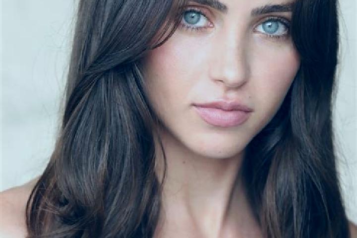 Chloe, 20, a brunette brown-eyed slavic companion based in Oncala. Offering Tantra, GFE. Available for incall and outcall, day and evening dates.