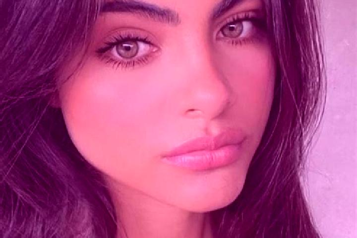 Chloe, 20, a brunette dark-eyed middle eastern companion based in Ripollet. Offering CIM, Travel Companion, Dinner Date. Available for incall and outcall, ov...
