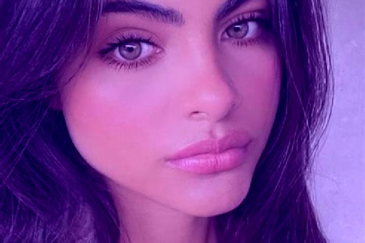 Chloe, 20, a brunette green-eyed slavic companion based in Houlton. Offering Striptease, Massage, GFE, Roleplay. Available for incall and outcall, day and ev...