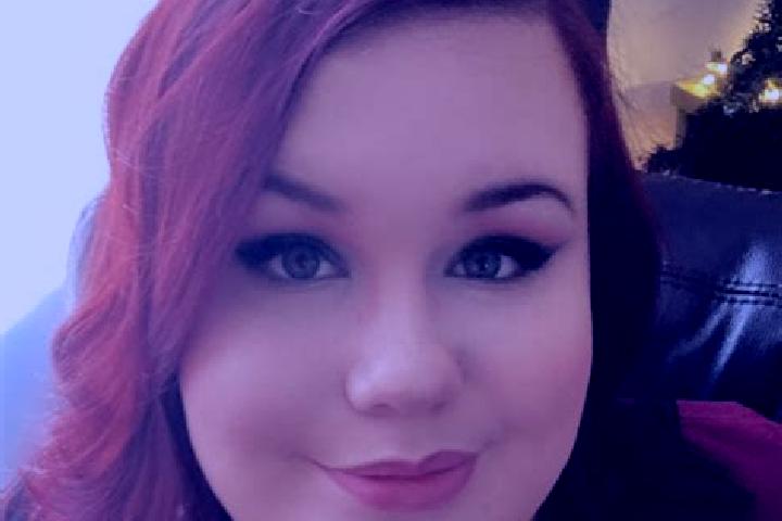 Chloe, 20 — Escort in Landis, United States