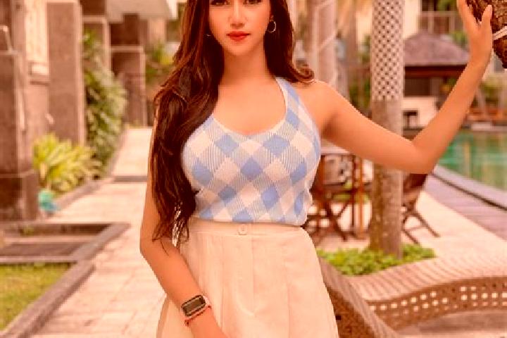 Chloe, 20 — Escort in Lewuka, Indonesia