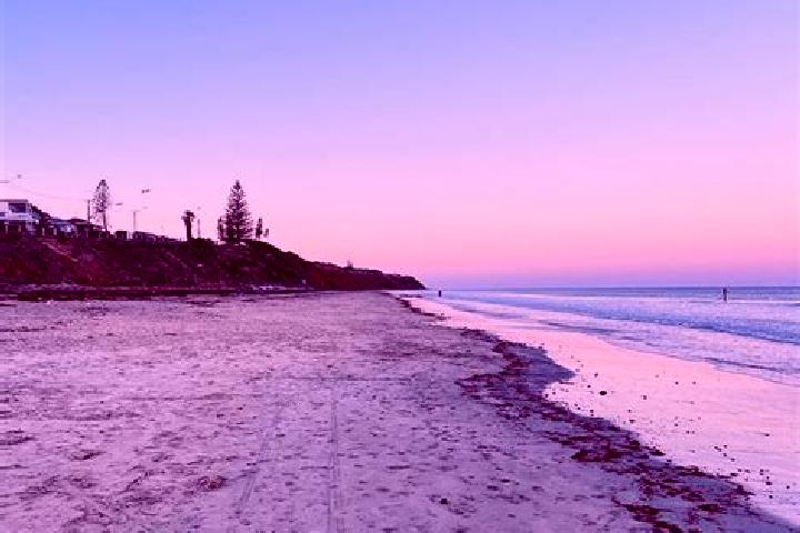 Chloe, 20 — Escort in Maslin Beach, Australia