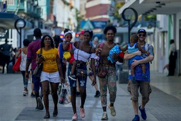 Chloe, 20 — Escort in Santa Cruz del Norte, Cuba