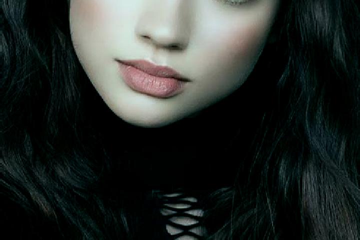 Chloe, 21, a auburn dark-eyed european companion based in Mutum. Offering 69, Striptease, Roleplay. Available for incall and outcall, day and evening dates.