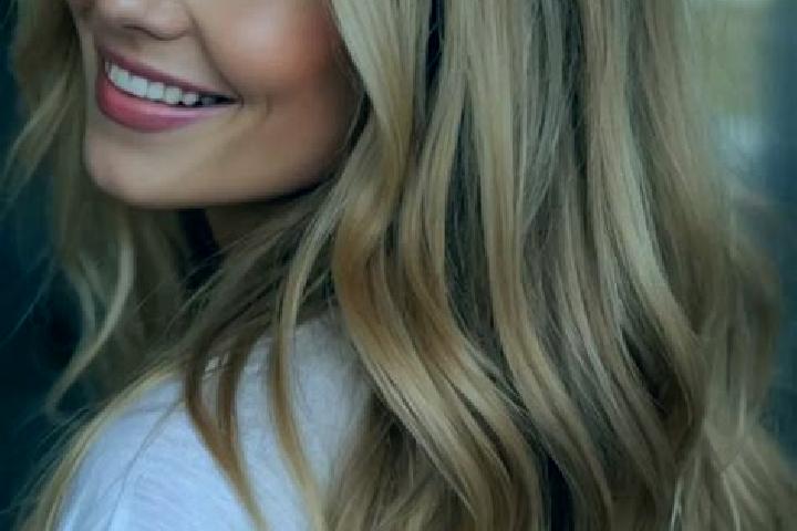 Chloe, 21, a blonde hazel-eyed slavic companion based in Freneuse. Offering OWO, CIM, A-Level. Available for incall and outcall, day and evening dates.