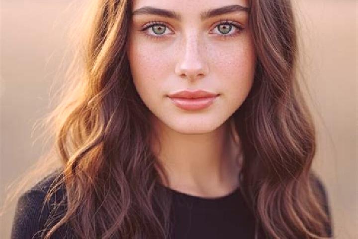 Chloe, 21, a chestnut dark-eyed mediterranean companion based in Lapleu. Offering Couples, Deep French Kissing, Prostate Massage. Available for incall and ou...