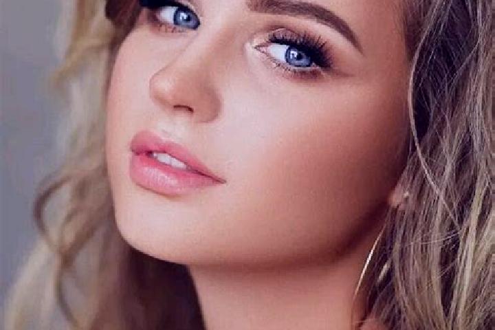 Chloe, 21, a dark blonde blue-eyed slavic companion based in Le Bignon. Offering Party Girl, Striptease, A-Level. Available for incall and outcall, day and e...