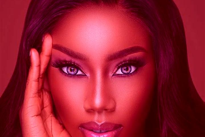 Chloe, 21, a red blue-eyed ebony companion based in La Esperanza. Offering Massage, Travel Companion, Couples, BDSM. Available for incall and outcall, day an...
