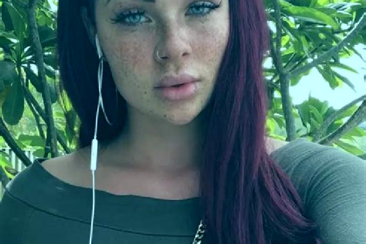 Chloe, 21, a red dark-eyed latina companion based in Sainte-Marie-sur-Semois. Offering Tantra, OWO, Girlfriend Experience, Party Girl. Available for incall a...