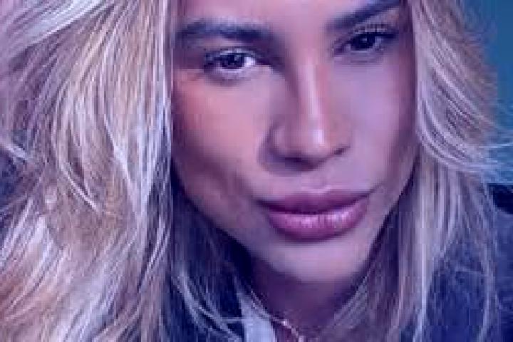 Chloe, 21 — Escort in Floriano Peixoto, Brazil