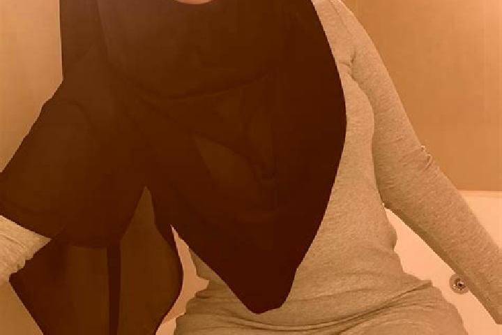 Chloe, 21 — Escort in Kirsh, Yemen