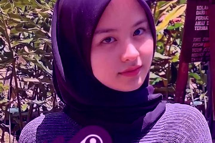 Chloe, 21 — Escort in Muarapinang, Indonesia