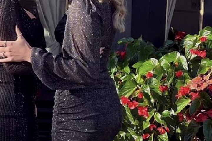 Chloe, 21 — Escort in Parkersburg, United States