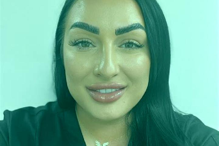 Chloe, 21 — Escort in Wooburn Green, United Kingdom