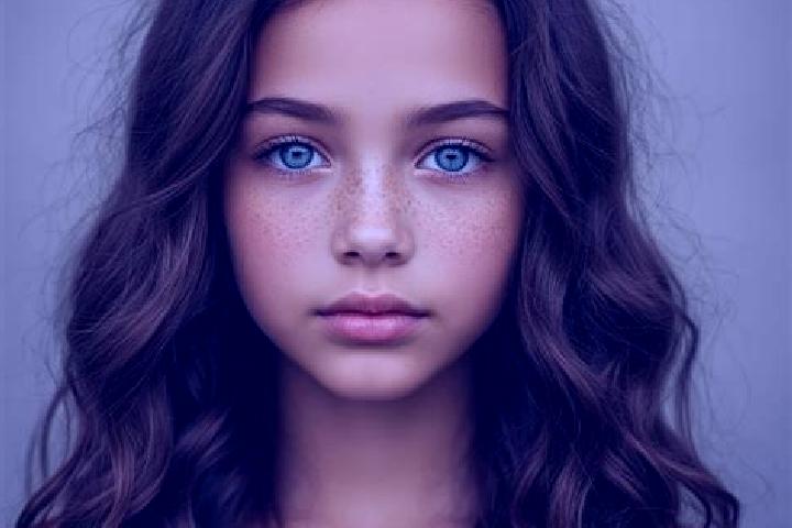 Chloe, 22, a auburn blue-eyed mediterranean companion based in Dearborn Heights. Offering Deep French Kissing, Couples, CIM, Dinner Date. Available for incal...