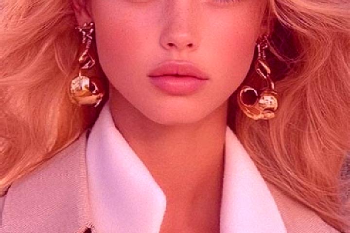 Chloe, 22, a blonde amber-eyed indian companion based in Engerwitzdorf. Offering Deep French Kissing, BDSM. Available for incall and outcall, day and evening...