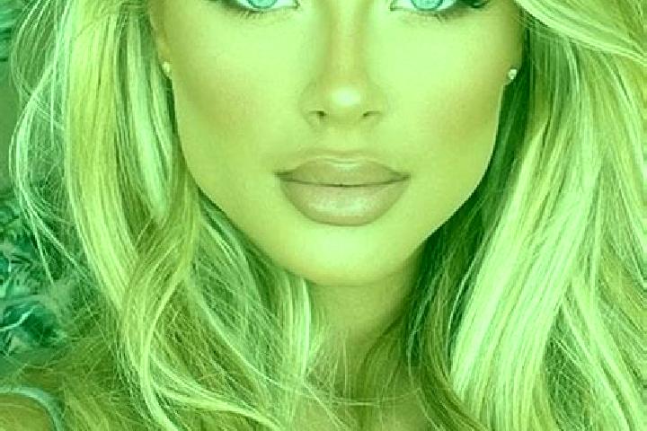 Chloe, 22, a blonde blue-eyed latina companion based in Thabeban. Offering Girlfriend Experience, OWO, Couples. Available for incall and outcall, day and eve...