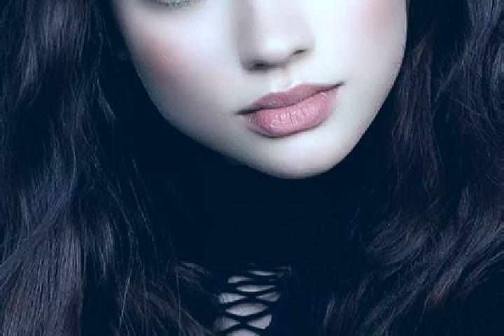 Chloe, 22, a brunette dark-eyed european companion based in Goezyeri. Offering OWO, CIM. Available for incall and outcall, overnight bookings available.